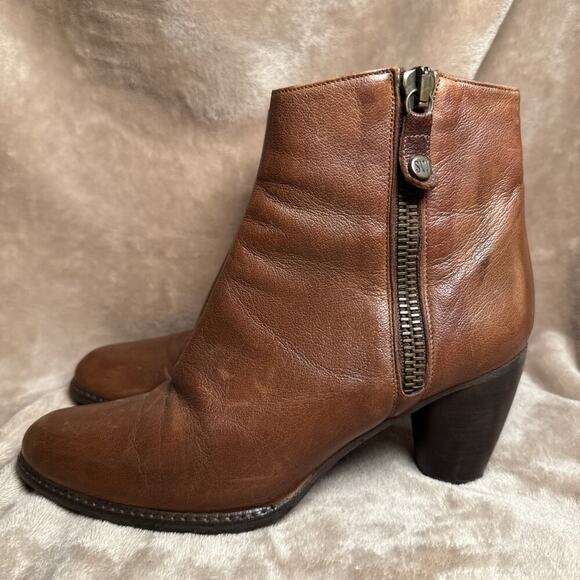Stuart Weitzman‎ Ankle Boot Block Heel Cognac Brown Leather Bootie Women's Sz 6M - Picture 3 of 8